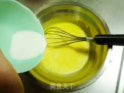 Make Nobita birthday cake step 3