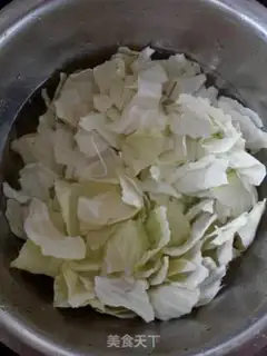 Make Hand tore the cabbage step 1