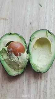 Make Butter banana shake step 1