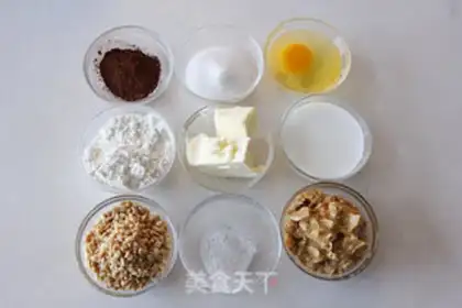 Make Peanut chocolate cake step 0