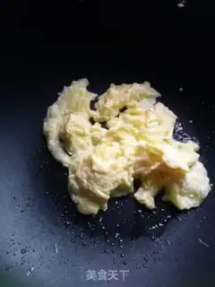 Make Eggs made of garlic step 3