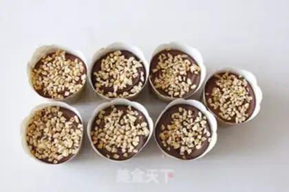 Make Peanut chocolate cake step 7
