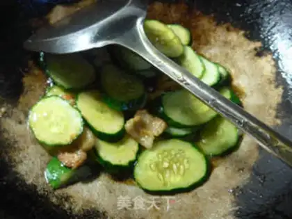 Make Five flowers and cucumbers step 5