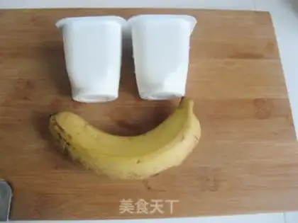 Make Banana yogurt shake step 0