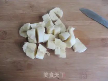 Make Banana yogurt shake step 1
