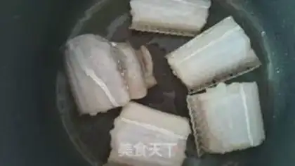 Make Jell-O fish step 1
