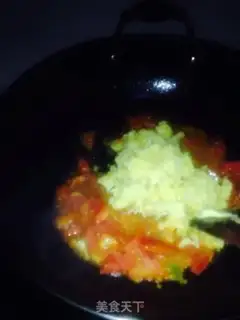 Make Tomato fried eggs step 6