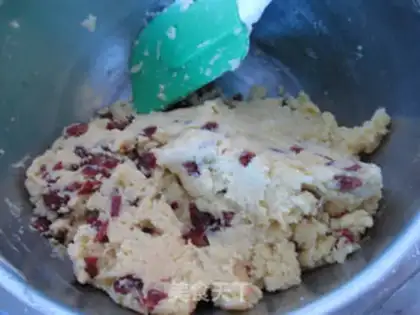 Make Cranberry cookies step 6