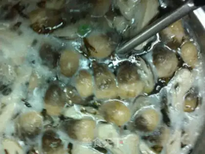 Make Tofu soup for mushrooms step 1