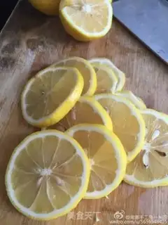 Make Lemon honey tea step 1