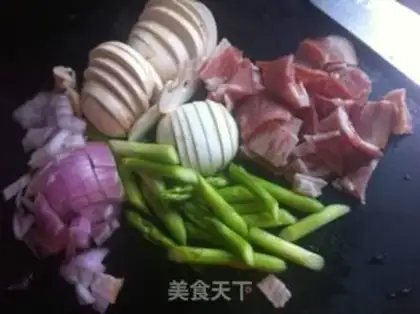 Make Butter mushroom bacon pasta step 0