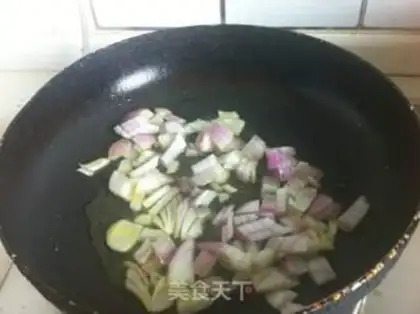 Make Butter mushroom bacon pasta step 2