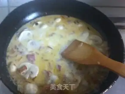 Make Butter mushroom bacon pasta step 5