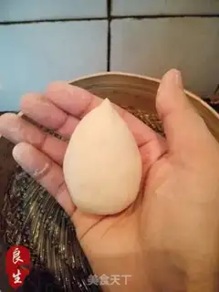 Make Peach buns step 6