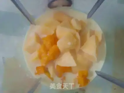 Make Mango apple shake step 2