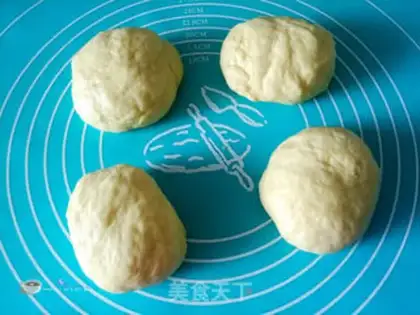 Make Coconut round bread step 7