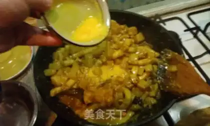 Make Curry chicken and potatoes step 8