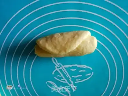 Make Coconut round bread step 9
