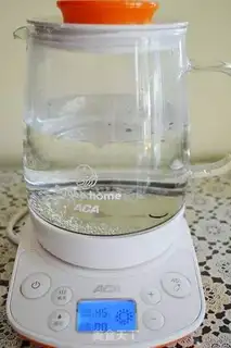 Make Rose milk tea step 1