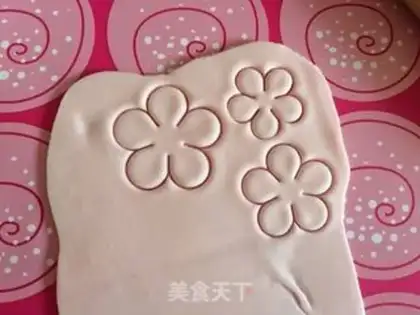 Make Rolling sugar cake step 10