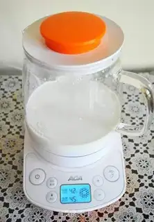 Make Rose milk tea step 6