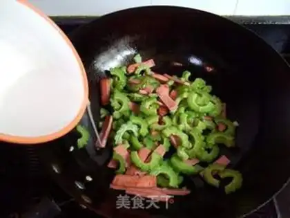 Make Ham sausage and bitter melon step 6