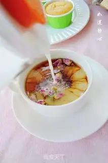 Make Rose milk tea step 7