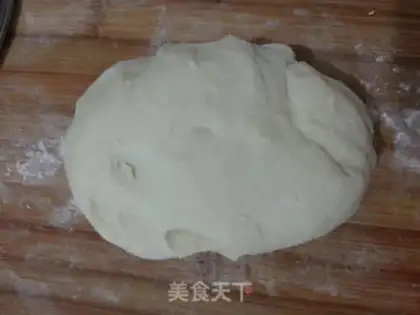 Make An egg box with a pickle step 1