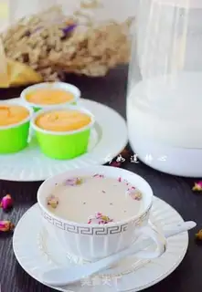 Make Rose milk tea step 9