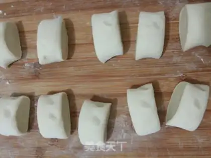 Make An egg box with a pickle step 5