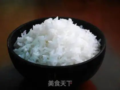 Make Five eggs of fried rice step 1
