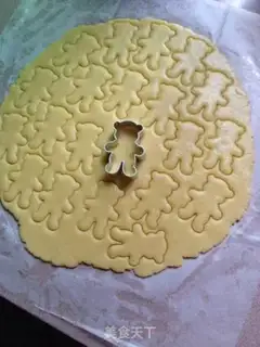 Make Bear almonds step 6
