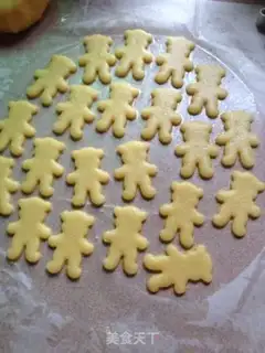 Make Bear almonds step 7