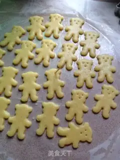 Make Bear almonds step 8