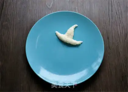 Make Halloween plates step 6