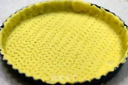 Make Berry nut pie step 2