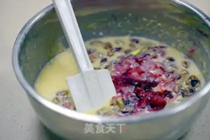 Make Berry nut pie step 6