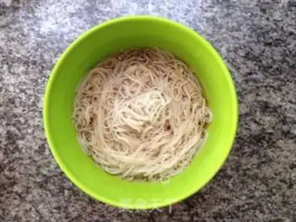 Make Tomato egg noodles step 3