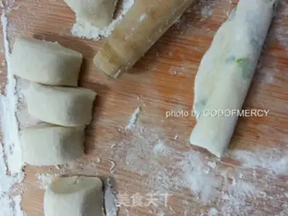 Make Fry onion pancakes step 8