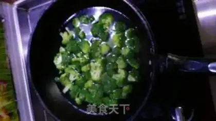 Make Garlic broccoli step 2