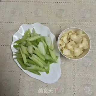 Make The Celery Lily step 0