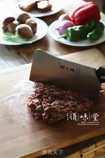 Make Beef sauce noodles step 1