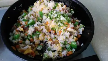 Make Autumn egg fried rice step 8