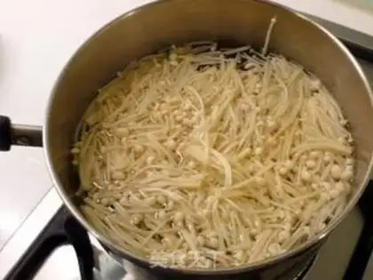 Make The potato mooncake step 4