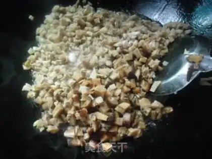 Make Frozen gravy meat buns step 4