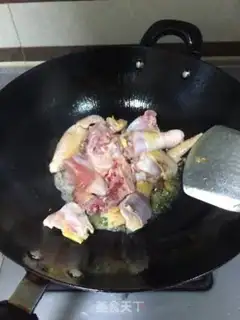 Make The medicine chicken soup step 2