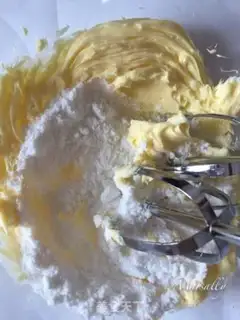 Make Jelly cookies step 1
