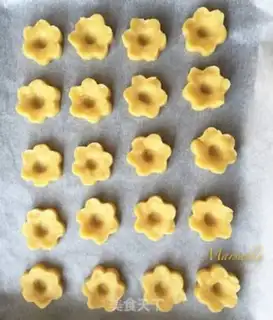 Make Jelly cookies step 8