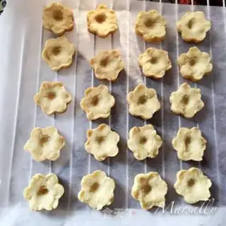 Make Jelly cookies step 10