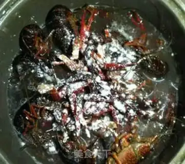 Make Spicy lobster step 2